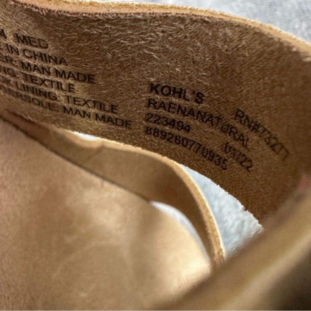 SO girls size 4 gold sandal slide on - Picture 7 of 9